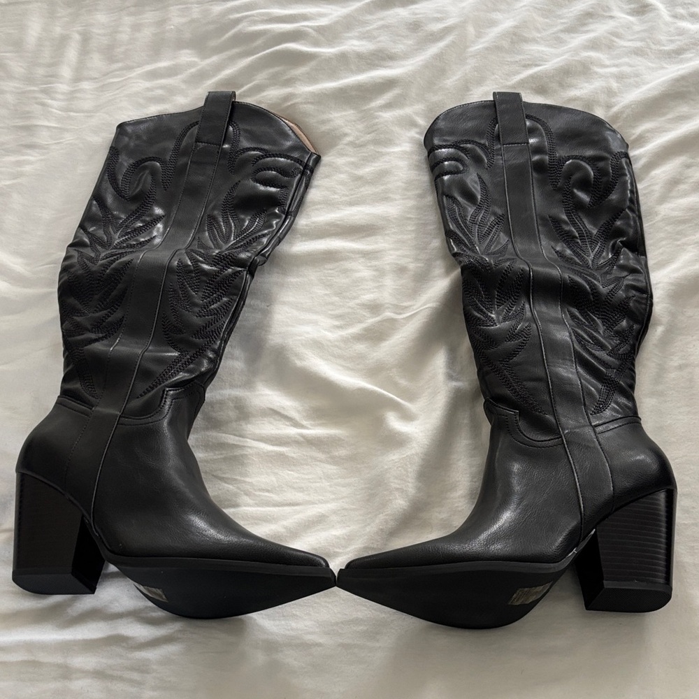 Western Black Heeled Cowboy Boots